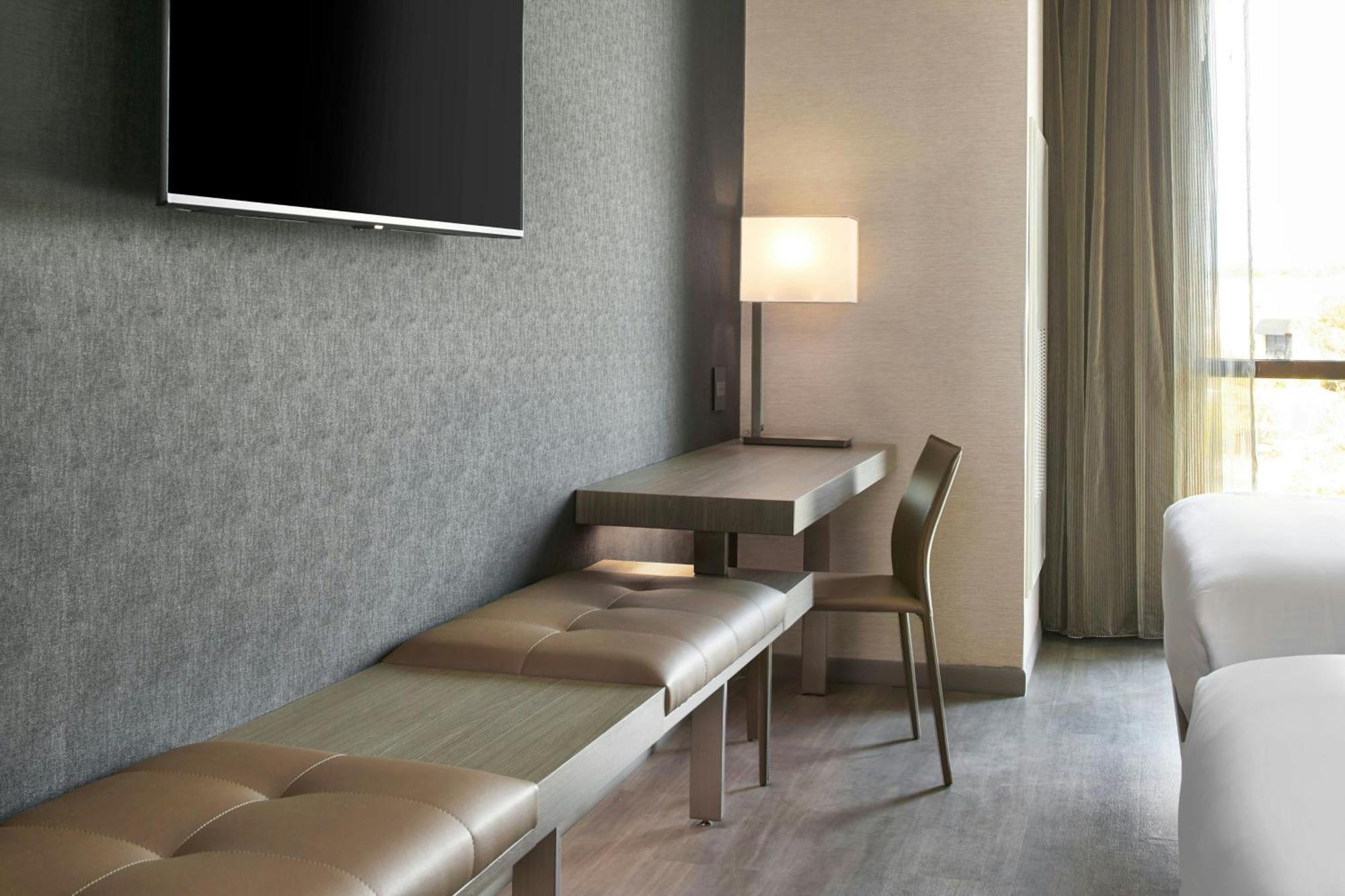 Ac By Marriott Hill Country 3*