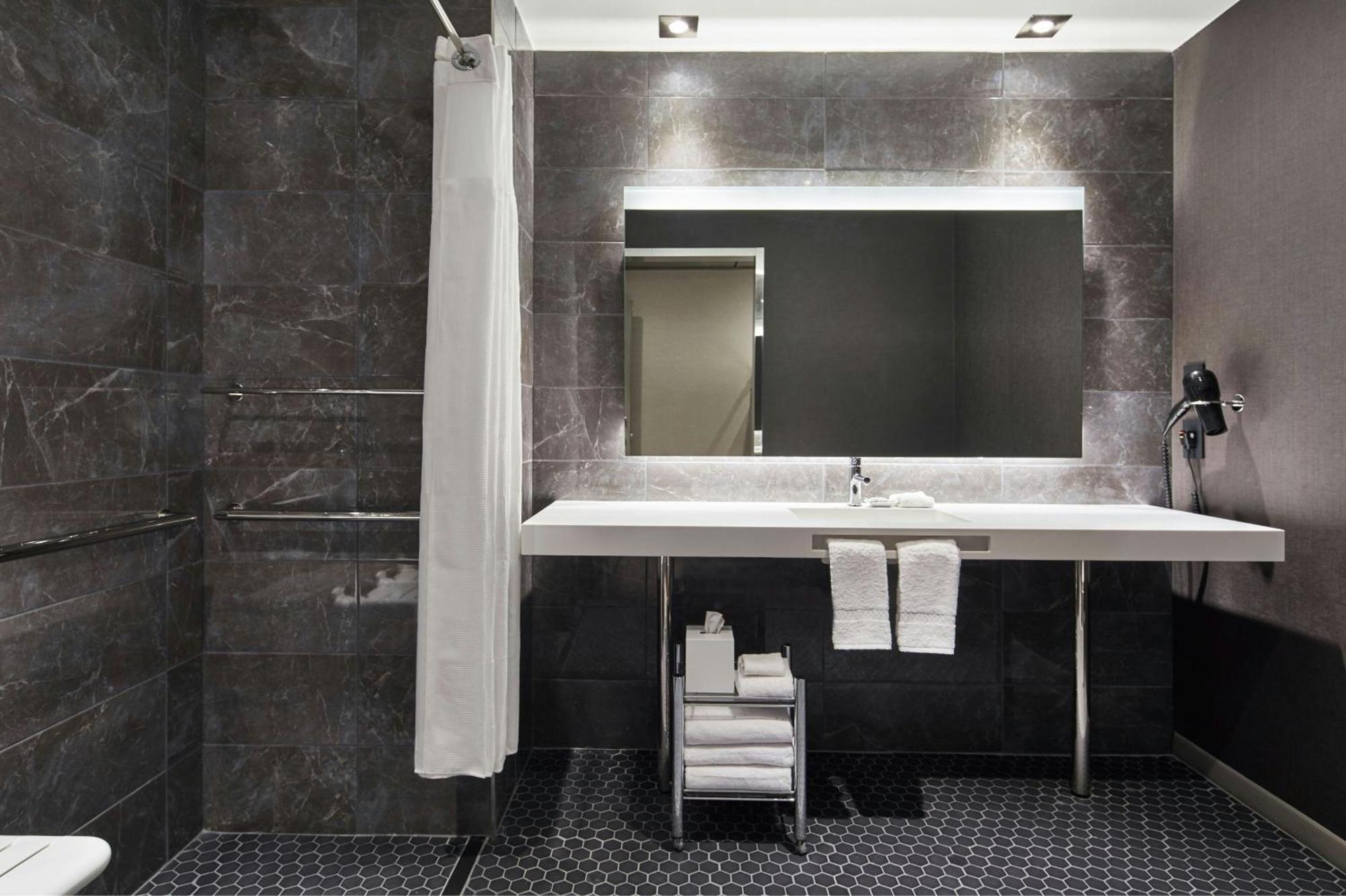 Ac By Marriott Hill Country Hotel 3*