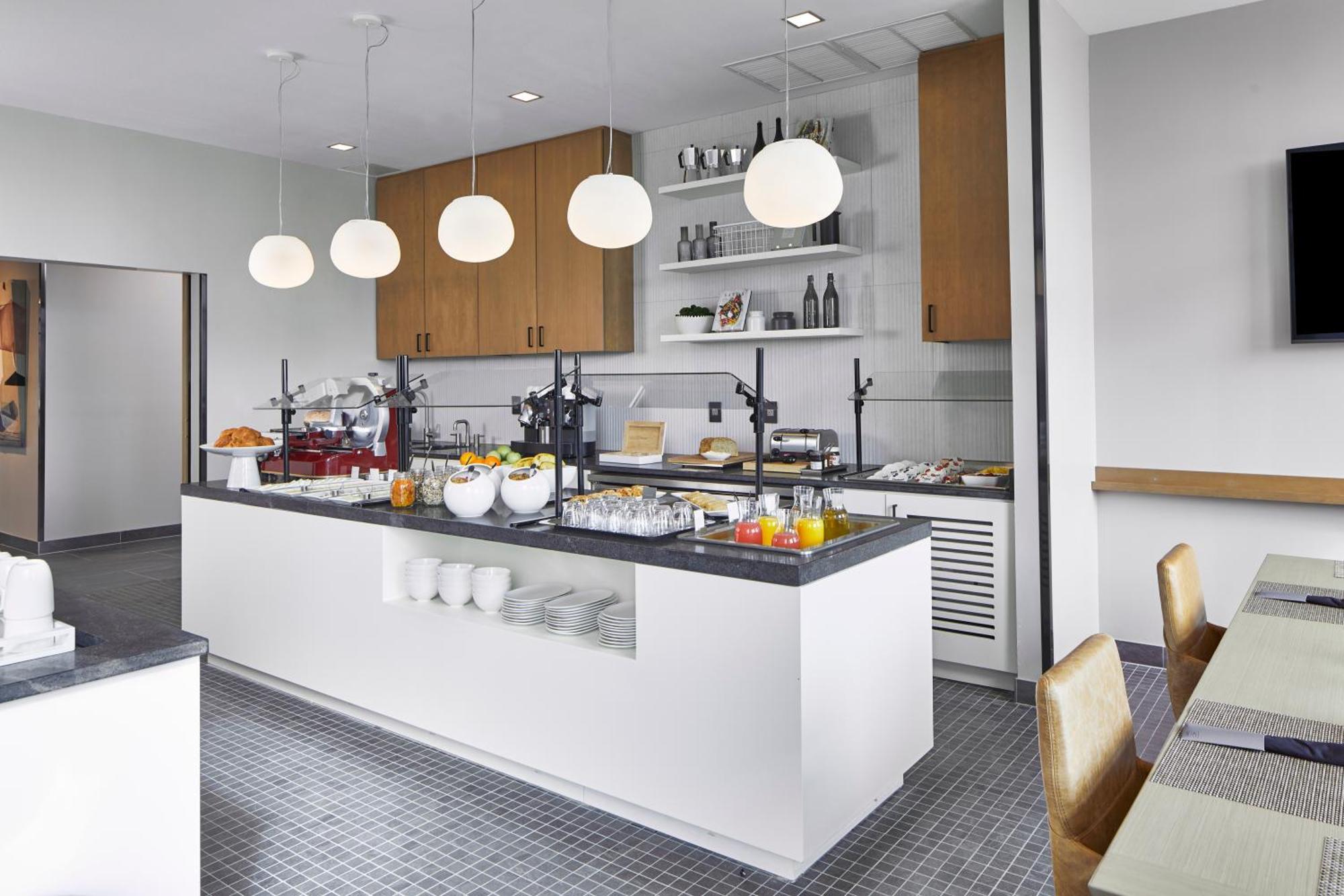 Ac By Marriott Hill Country Hotel 3*